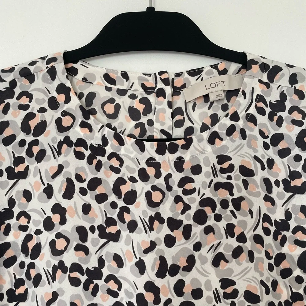 LOFT Patterned Blouse - Picture 2 of 6